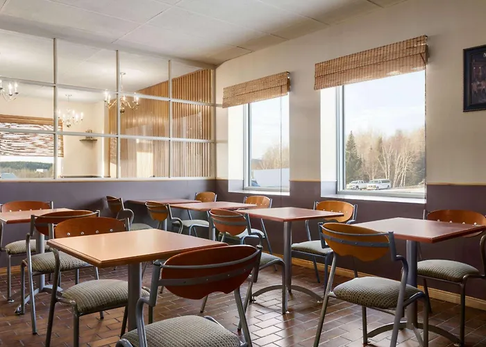 Travelodge By Wyndham Baie Comeau